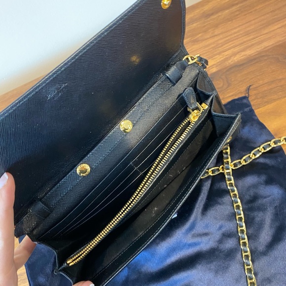 Prada Wallet on a Chain - Picture 3 of 3